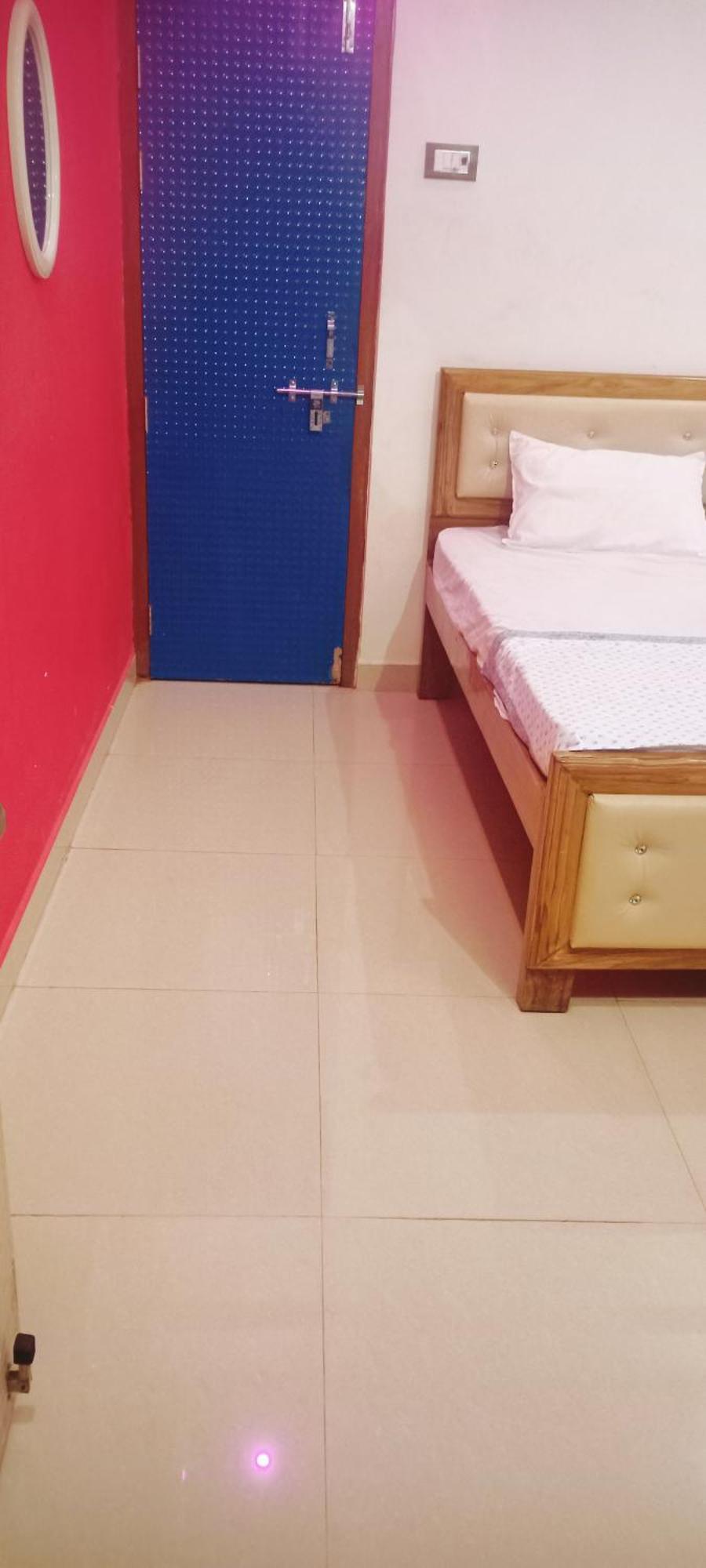 Maa Savitri Gest House Hotel Ayodhya Buitenkant foto